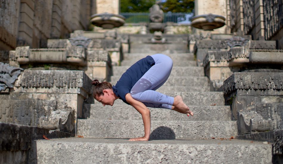 Karen posture de yoga